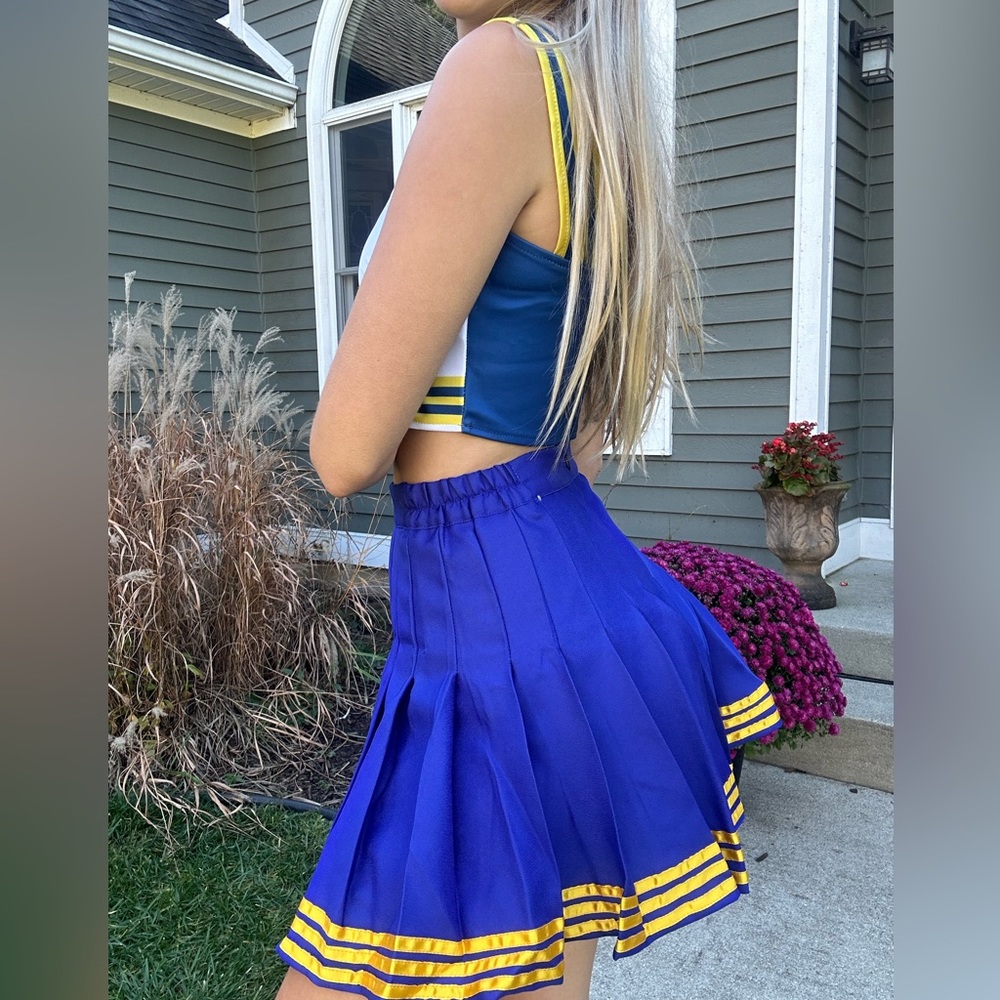 Taylor Swift Cheer Uniform From Shake It Off Video - image 2